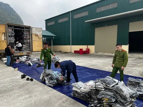 Sơn La: Liên tiếp chặn đứng các vụ vận chuyển hàng lậu và thực phẩm bẩn dịp Tết Dương lịch