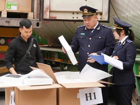 Chi cục Hải quan khu vực V: Siết chặt công tác chống buôn lậu và gian lận thương mại