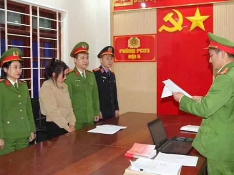 Khởi tố đối tượng sản xuất, buôn bán hơn 60.000 lít giấm giả từ axít công nghiệp