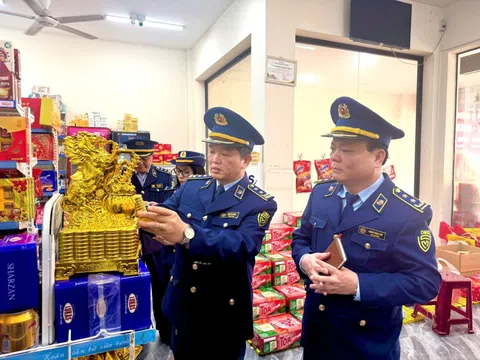 Lạng Sơn “tuyên chiến không khoan nhượng” với buôn lậu, hàng giả