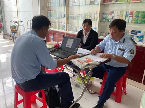 Tiền Giang: Kiểm tra, xử lý 01 cơ sở mua bán thuốc thú y, thức ăn chăn nuôi thực hiện nhiều hành vi vi phạm