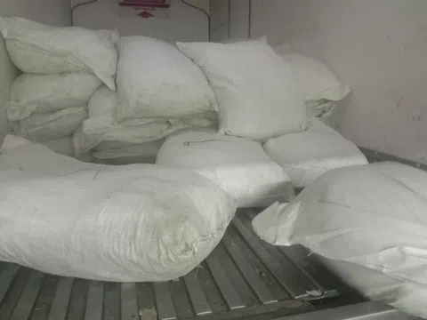 Lai Châu: Liên tiếp phát hiện bắt giữ trên 1,9 tấn chân gà không rõ nguồn gốc